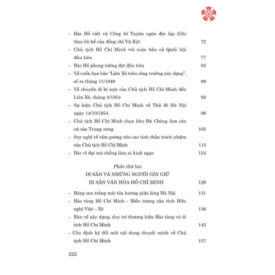 Bông sen trắng giữa lòng Hà Nội