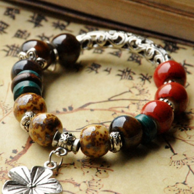 Vòng tay gốm charm hoa 5 cánh Vintage xuất Nhật VGOM18