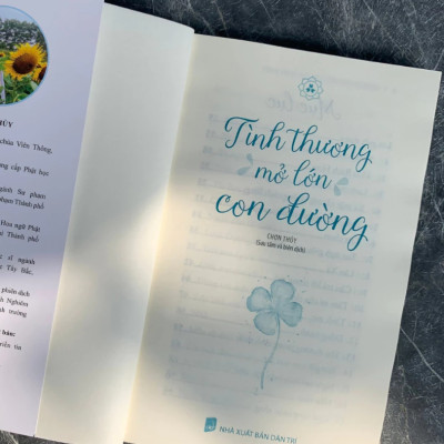 Tình Thương Mở Lớn Con Đường - VN