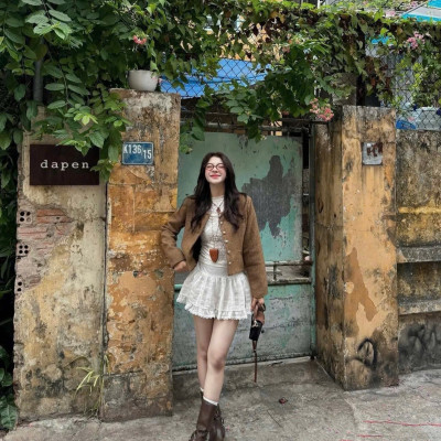 Áo khoác dạ nâu sang chảnh chuẩn xịn