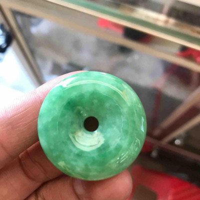 MẶT DÂY CHUYỀN HÌNH ĐỒNG TIỀN ĐÁ CẨM THẠCH XANH NỮ ĐEO