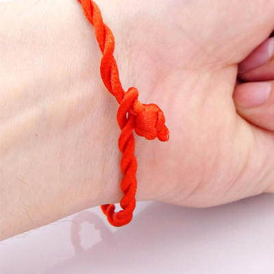 Combo 4 Vòng Đeo Tay Chân Chỉ Đỏ Phong Cách Cho Nam Nữ (Free Size)