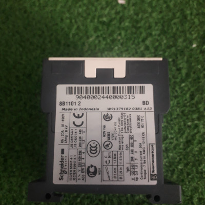 Khởi động từ LP1K09004BD Schneider 4P coil 24Vdc LP1K09..BD