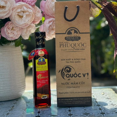 Nước Mắm Cốt Phú Quốc - Quốc Vị Độ Đạm 40N Chai Thủy Tinh 250ml Cá Cơm