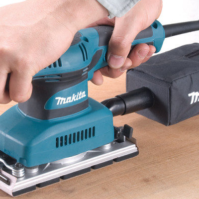 Máy chà nhám rung Makita BO3710