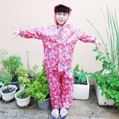 Áo mưa bộ trẻ em từ 3 - 10 tuổi , họa tiết hoạt hình dễ thương ,vải dù cao cấp , siêu bền , chống thấm , có túi đựng  , giao màu ngẫu nhiên