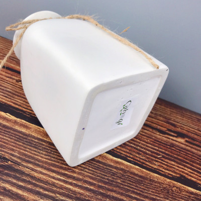 Bình sứ trụ vuông