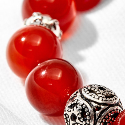 Vòng tay đá mã não đỏ phối đồng tiền bạc Ngọc Quý Gemstones