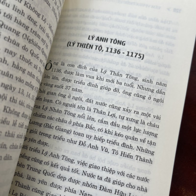 TÁM VỊ VUA TRIỀU LÝ - Vũ Ngọc Khánh - Nhà xuất bản Chính trị quốc gia Sự thật – bìa mềm