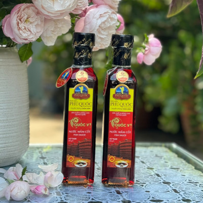 Nước Mắm Cốt Phú Quốc - Quốc Vị Độ Đạm 40N Chai Thủy Tinh 250ml Cá Cơm