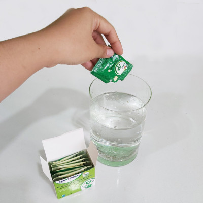 Set 50 gói Bột Dung Dịch Dưỡng Hoa LILY Longlife Nhập khẩu Israel giúp hoa Lily tươi lâu gấp 2 lần, cánh hoa đậm màu và 14 ngày không thay nước cắm hoa (1 gói 5gr pha được 0.5 lít nước) 