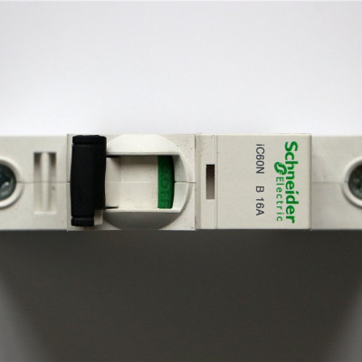 Cầu dao 1P MCB 16A A9F73116