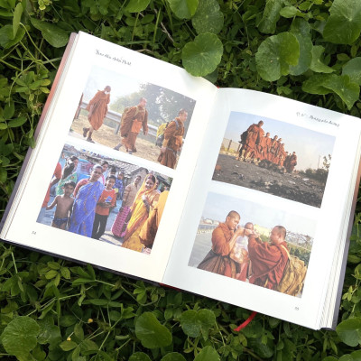 Sách - Theo Dấu Chân Phật