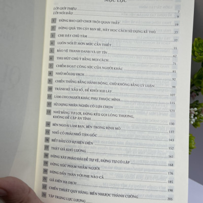 (In lần thứ 27 – Tác giả Nghệ thuật quyến rũ) - 48 NGUYÊN TẮC CHỦ CHỐT CỦA QUYỀN LỰC - Robert Greene –  Nguyễn Minh Hoàng , Nguyễn Thành Nhân dịch - Nhà xuất bản Trẻ