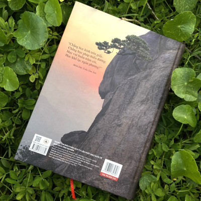 Sách - Theo Dấu Chân Phật