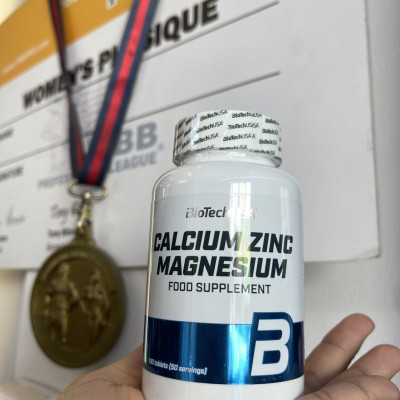 Viên Uống Bổ Sung Canxi Magie Kẽm Calcium Zinc Magnesium BiotechUSA Hộp 100 Viên