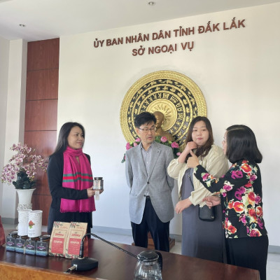 Combo 2 Mật Ong Hoa Cà Phê Jade Mountain Kết Tinh Tự Nhiên Chất Lượng Tốt 380ml