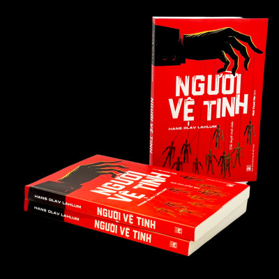 Sách - Trinh Thám - Tiểu Thuyết - Người Vệ Tinh - Hans Olav Lahlum