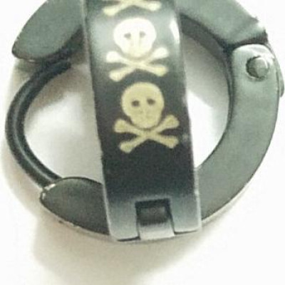 Bộ 2 bông tai nam titant hình 3 đầu lâu