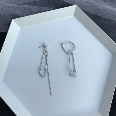 Đôi bông tai cực chất bất đối xứng nam nữ 