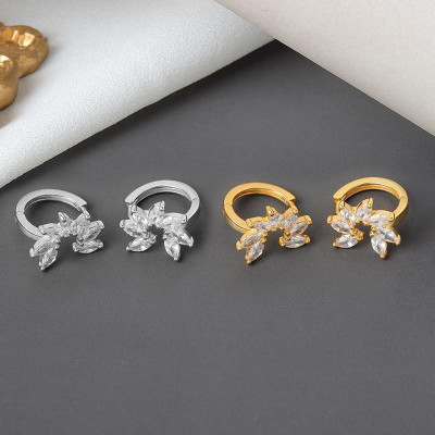 Khuyên tai bạc 925 Mặt Trời toả nắng 7 đá chủ long lanh lung linh lấp lánh nổi bật Dế Bạc - K5824