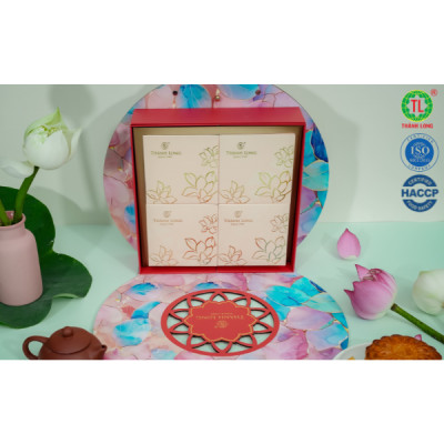 Hộp bánh trung thu 4 bánh 1 trứng 150g - Hồng Phúc - Thành Long 600g - Việt Nam