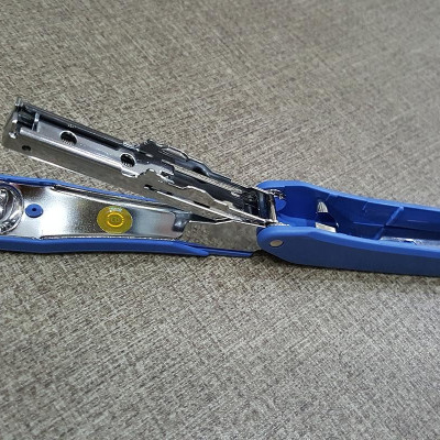 Bấm Kim Plus Stapler PS-10E