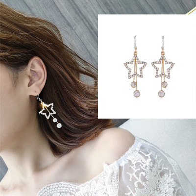 Bông tai ngồi sao đính đá dáng dài điệu đà