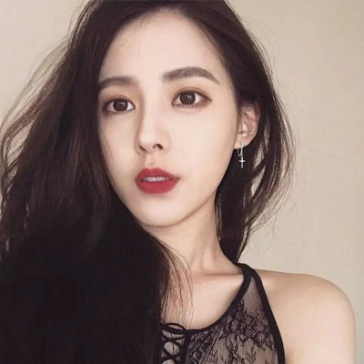 Đôi bông tai xỏ lỗ đinh xích thả thập tự hot hit