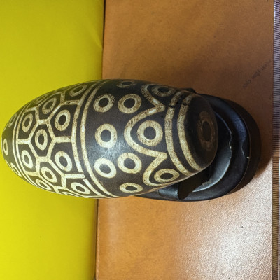 Hạt Dzi cỡ lớn 11x5cm, hình bầu dục, 108 mắt.