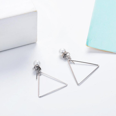 Bông tai tam giác ngọc trai quý phái