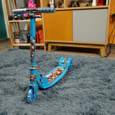 Xe Scooter Centosy 380 Ba Bánh Phát Sáng, Có 3 Màu Cho Bé Lựa Chon