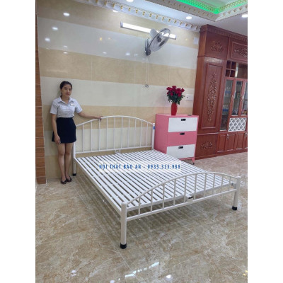 Giường sắt Kiểu Tân Cổ Điển 1M, 1M2,1M4,1M6,1M8X2M 