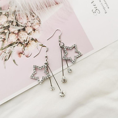 Bông tai ngồi sao đính đá dáng dài điệu đà