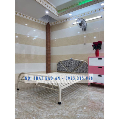 Giường sắt 1m6 x 2m bảo hành 1 năm