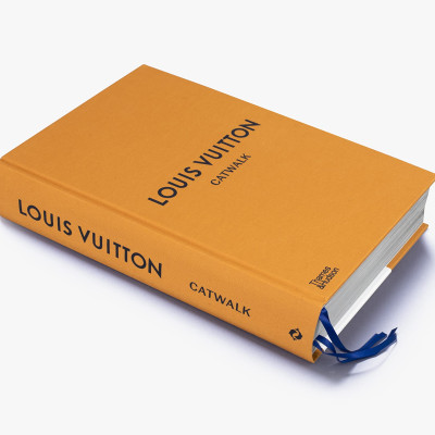 Artbook - Sách Tiếng Anh - Louis Vuitton Catwalk