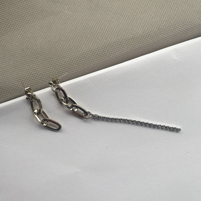 Đôi bông tai cá tính bắt trend cho phái đẹp