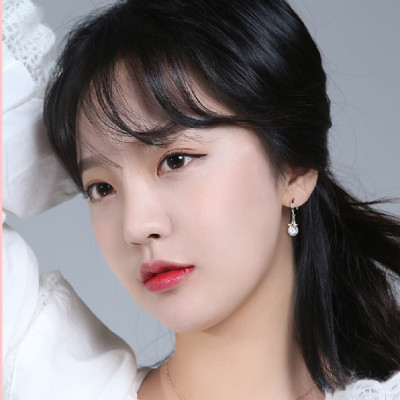 Bông tai ngôi sao nhỏ mix pha lê xinh xắn