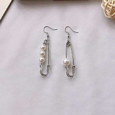 Bông tai ghim băng hạt châu lỗ móc trendy 1 đôi