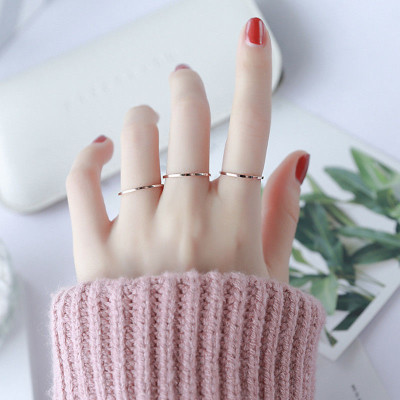 Nhẫn nữ titan không đen bản nhỏ one love ( 1 chiếc )