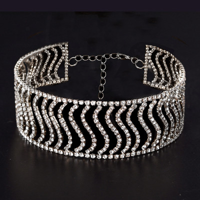 Vòng cổ choker đá lượn sóng sexy hot girl mẫu mới