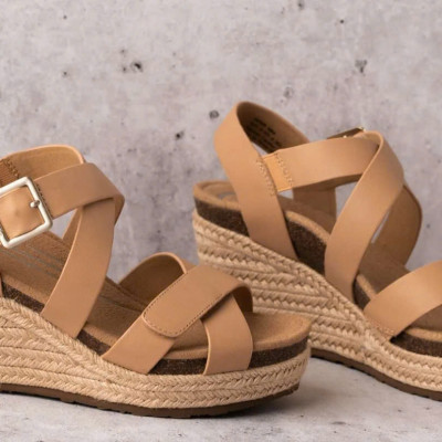 Sandal cao gót sức khỏe nữ Aetrex Anna Sand - Giày đế xuồng gót cao 8p, đệm nâng vòm, mềm nhẹ