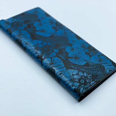 Ví nữ cầm tay da bò handmade họa tiết cá Koi