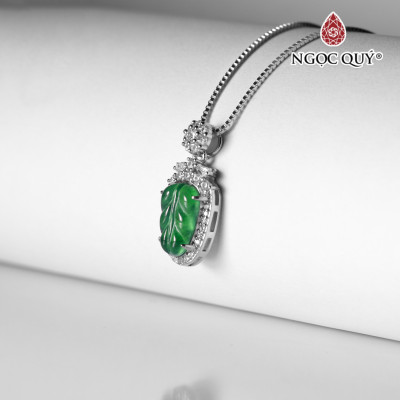 Mặt dây chuyền đính đá phỉ thúy mệnh hỏa mộc - Ngọc Quý Gemstones