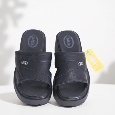 Dép quai ngang Biti