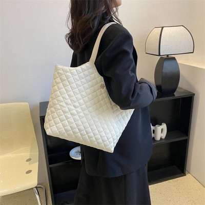 Túi xách nữ cỡ lớn thời trang phong cách rhiện đại trẻ trung , túi đeo vai thời trang dung tích lớn