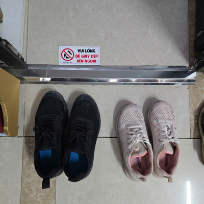Tem Để Giầy Dép Bên Ngoài, Tem Decal Nhựa Dán Chú Ý, Nhắc Nhở Để Giầy Dép Bên Ngoài Phòng Để Giữ Vệ Sinh. Takyhome 5003