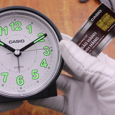 Đồng Hồ Để Bàn Casio TQ-228-1DF Màu Đen - Có Báo Thức - Kích Thước Vỏ ( 8.6 cm )