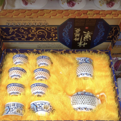 BỘ ẤM CHÉN PHA TRÀ ĐẠO BẰNG SỨ PHONG CÁCH NHẬT TRẮNG HỌA TIẾT HOA DÂY XANH 10 MÓN - VD160 ( GIAO NGẤU NHIÊN )