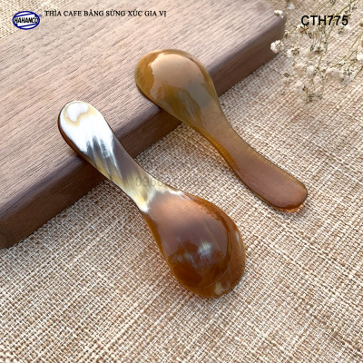 Thìa muỗng xúc gia vị bằng sừng - nhỏ gọn giúp gia vị không mất mùi - CTH775
